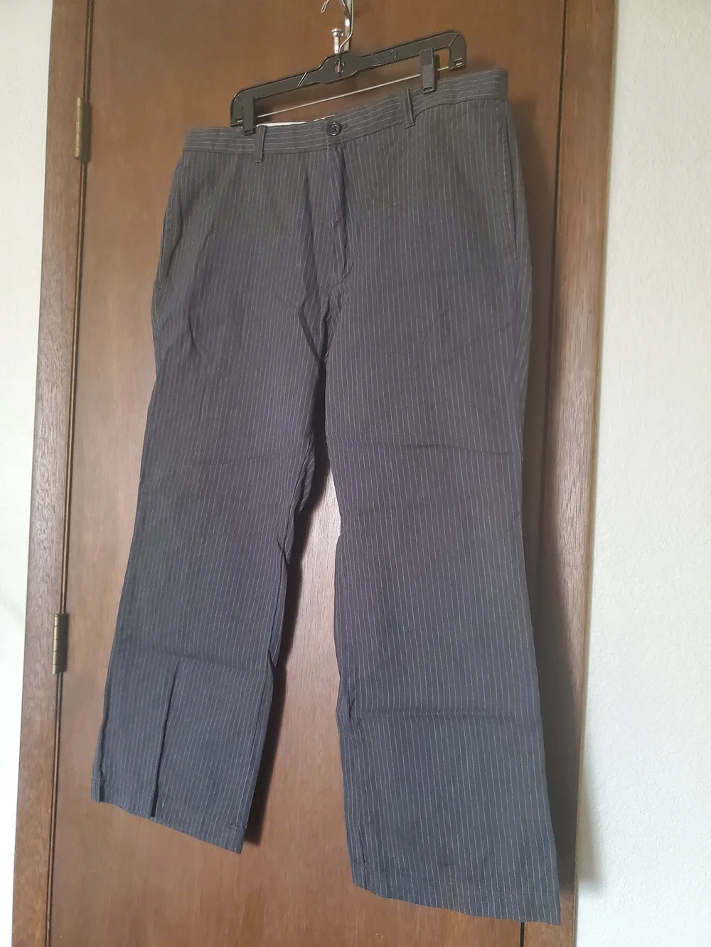 Banana Republic Men's Gray Pinstripe Dress Pants